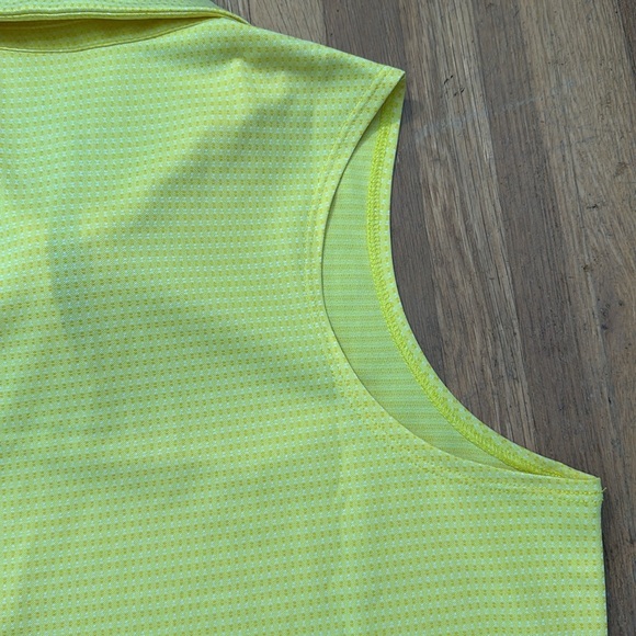 *last chance* Nike | Women’’s dri-ft collared, sleeveless top - Picture 14 of 16
